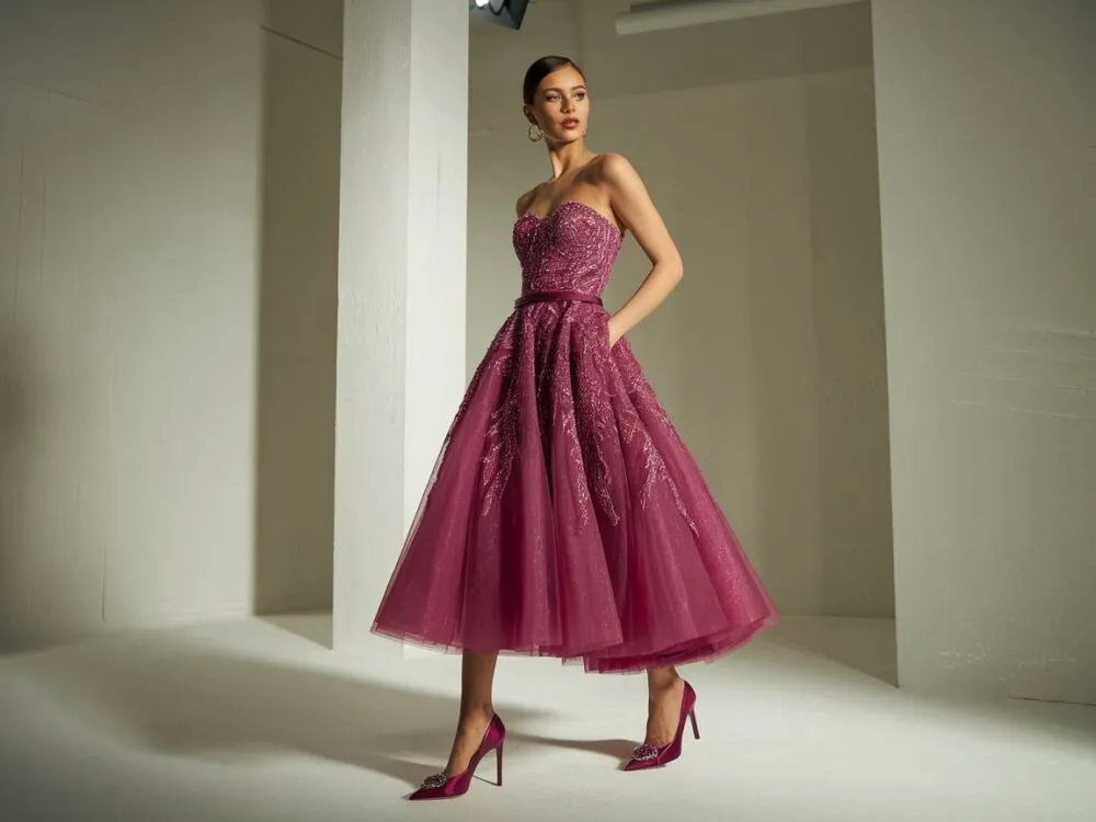 fuksjowa sukienka szpilki złote srebrne stylizacje wesele