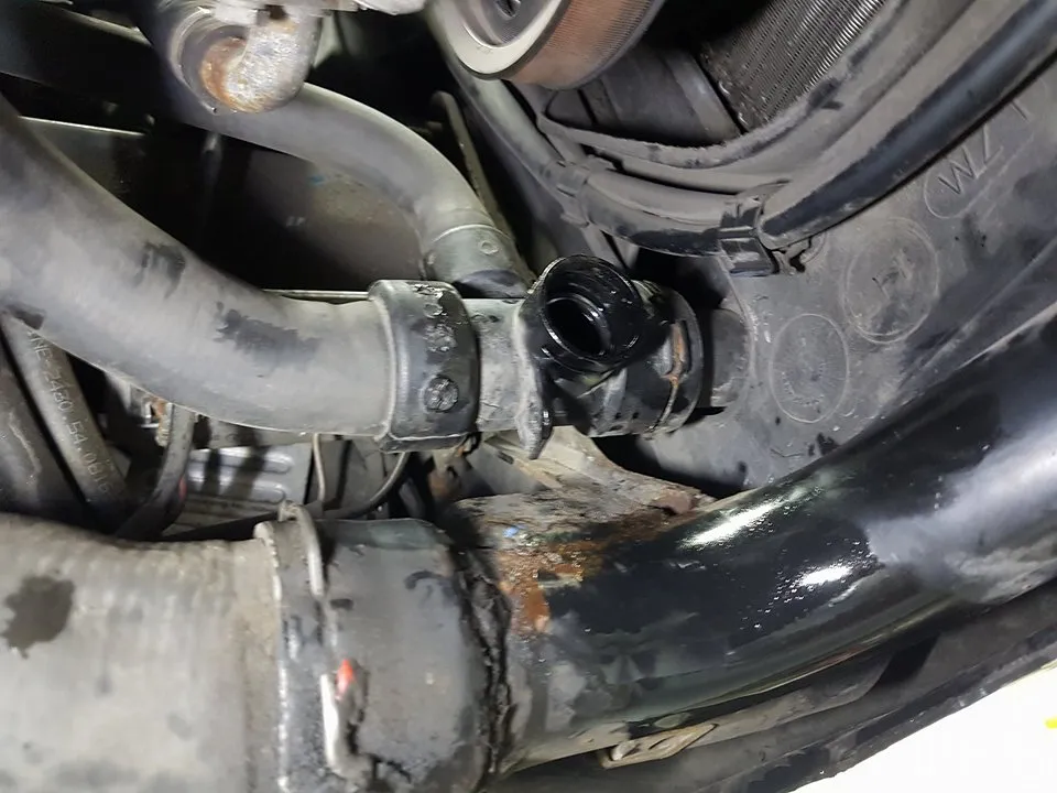 VW Passat B5 korek spustowy chłodnicy lokalizacja