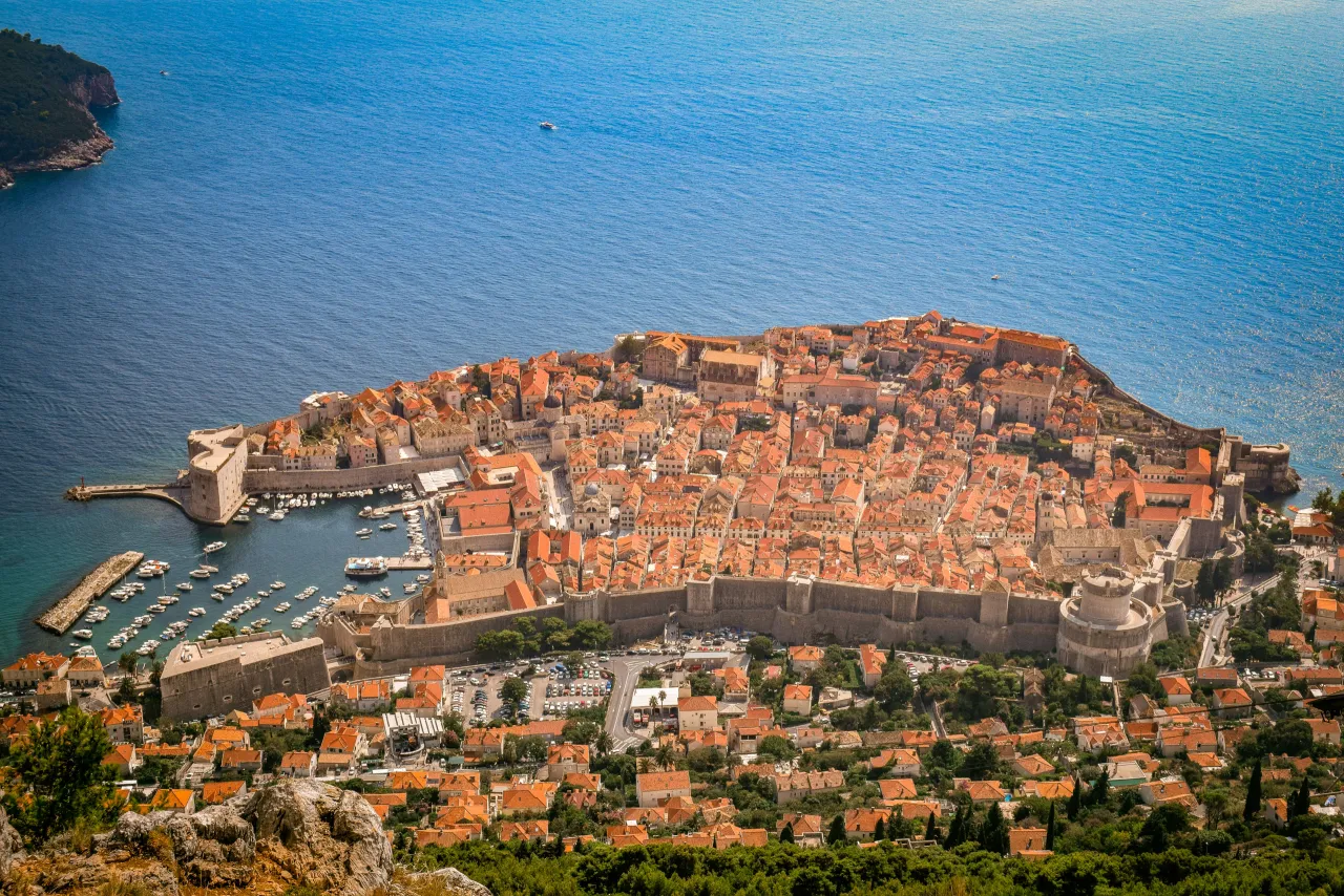 Dubrownik mury obronne widok z g&oacute;ry