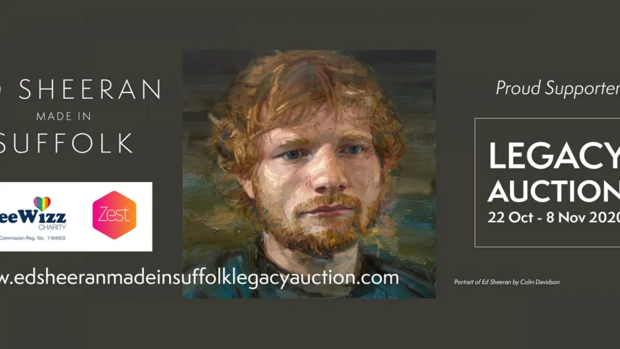 Obraz przedstawia portret Eda Sheerana, artysty, skąd pochodzi Ed Sheeran, z napisem 