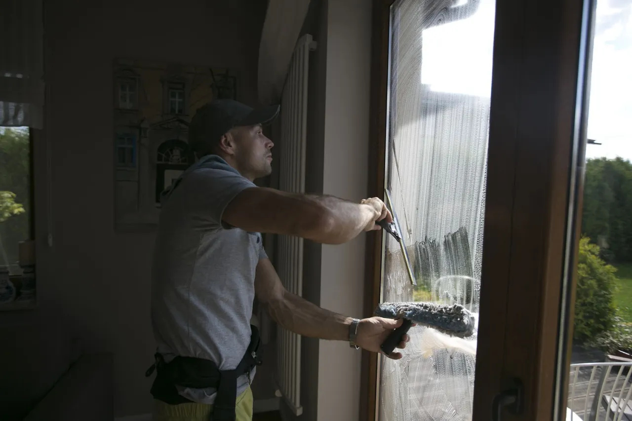 Mycie okien bez smug