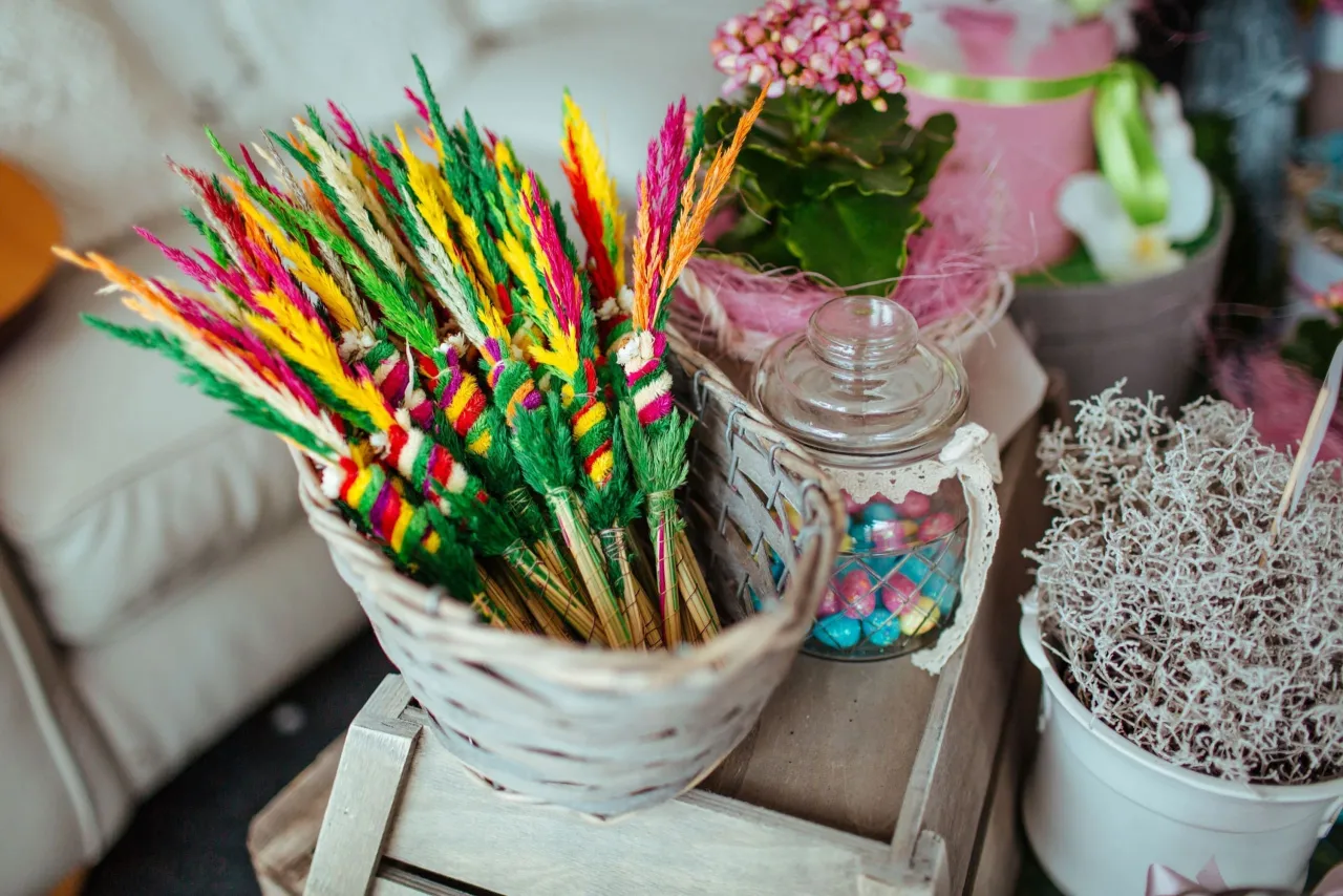 Etapy tworzenia palmy wielkanocnej