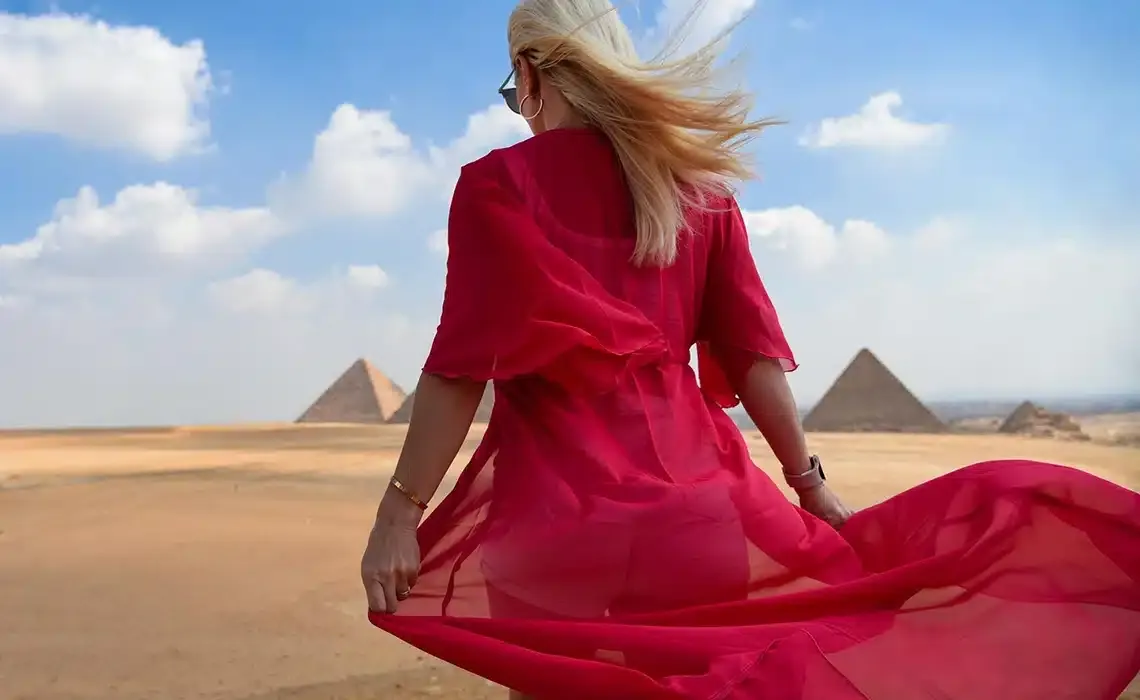 Kobieta w Egipcie, odpowiedni ubi&oacute;r w miejscach publicznych