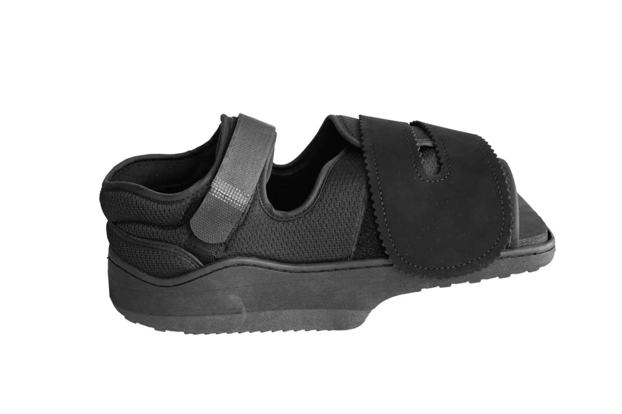 But ortopedyczny odciążający przodostopie po operacji haluksa