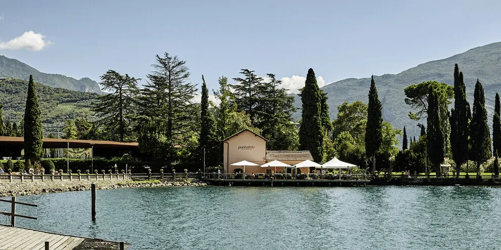 Ristorante Riva del Garda widok na jezioro