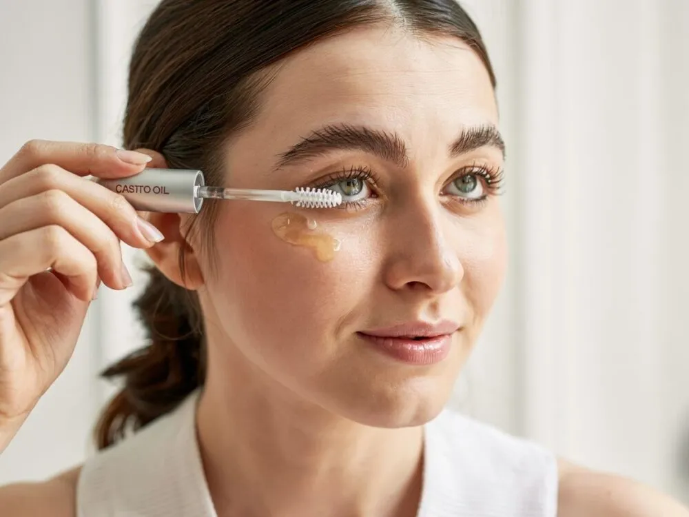 Pielęgnacja rzęs olejkiem rycynowym