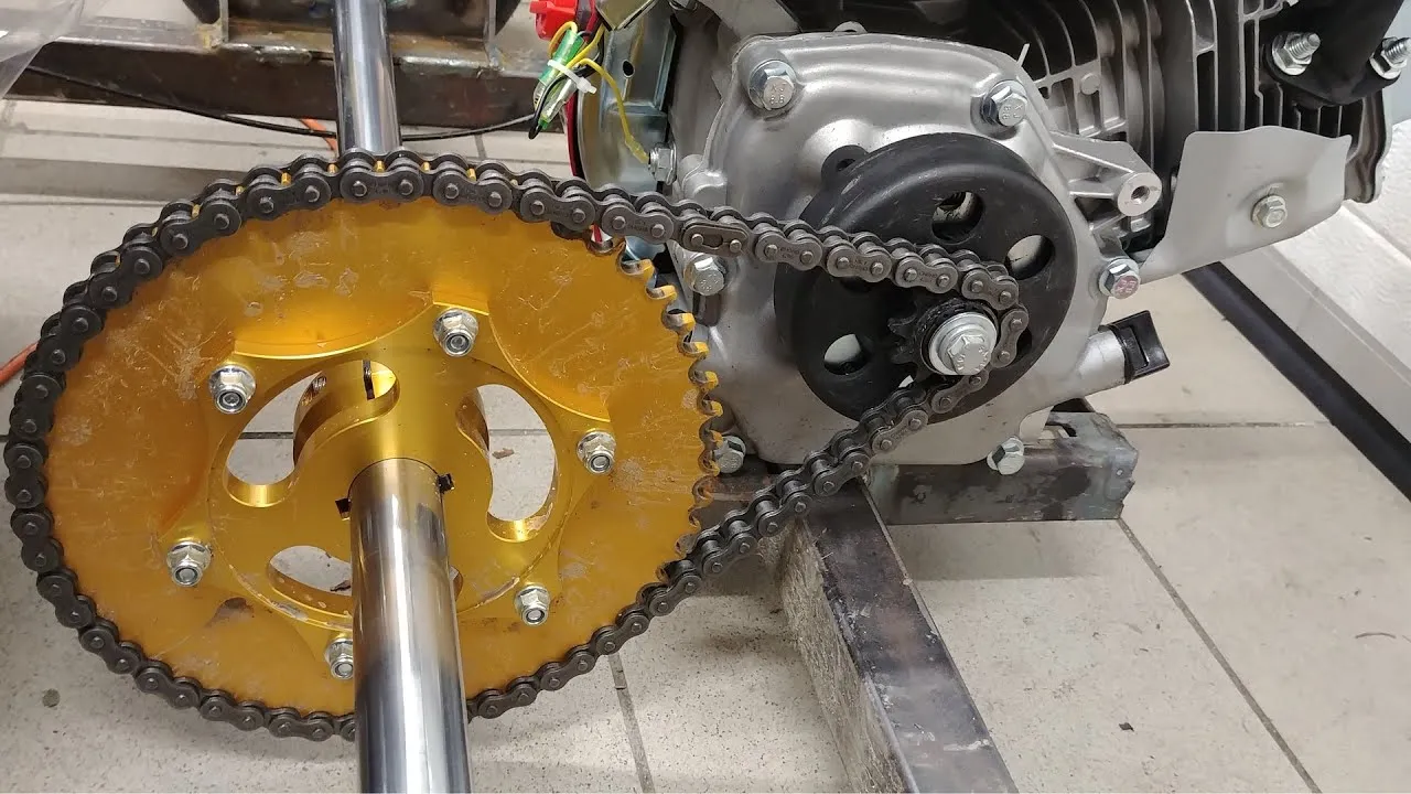 Zdjęcie Jak założyć spinkę do łańcucha motocyklowego bez błędów i problemów