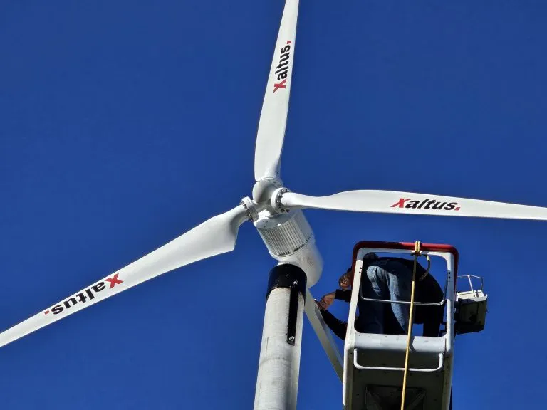 Zdjęcie Jakie są realne koszty energii wiatrowej? Cena instalacji i turbiny
