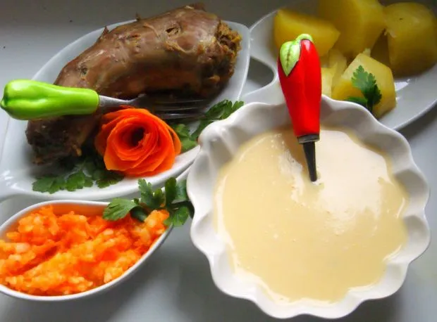 różne sosy do potrawki z kurczaka