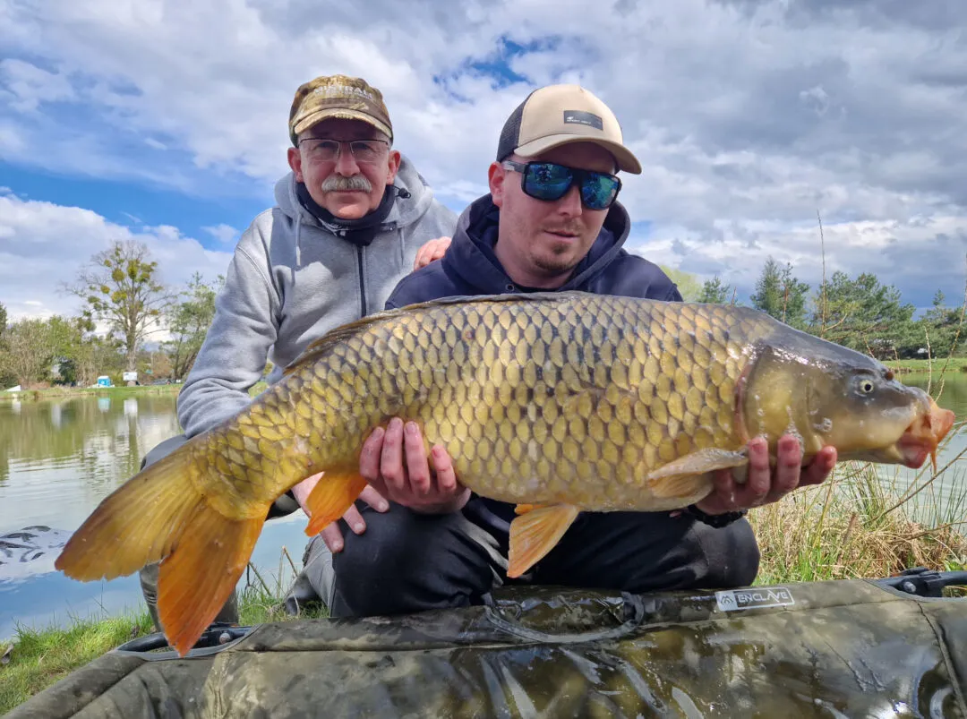 wędkarz gruntujący łowisko