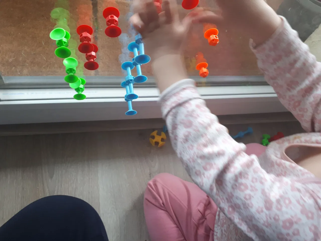 zabawy sensoryczne dla 1 5 rocznego dziecka