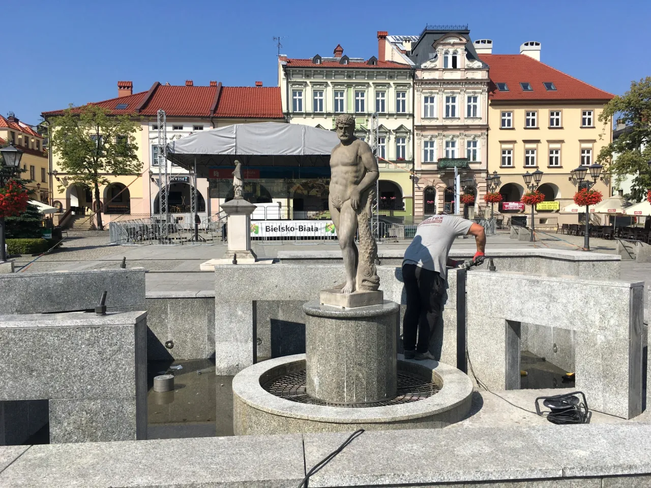 Rynek Bielsko-Biała fontanna Neptun