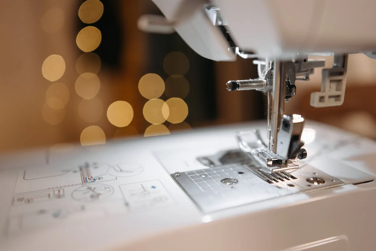 Narzędzia do szycia i przer&oacute;bek krawieckich