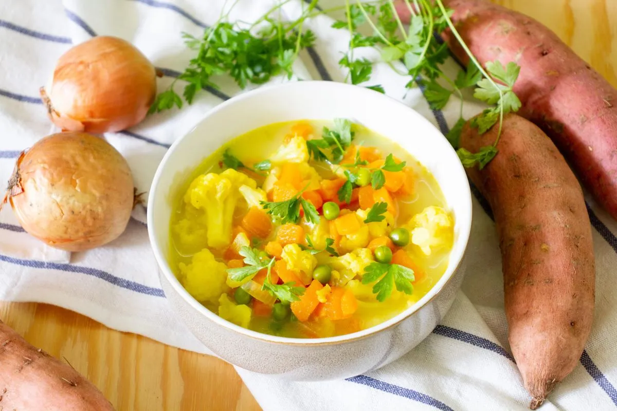 kalafior w zupie świeży i mrożony