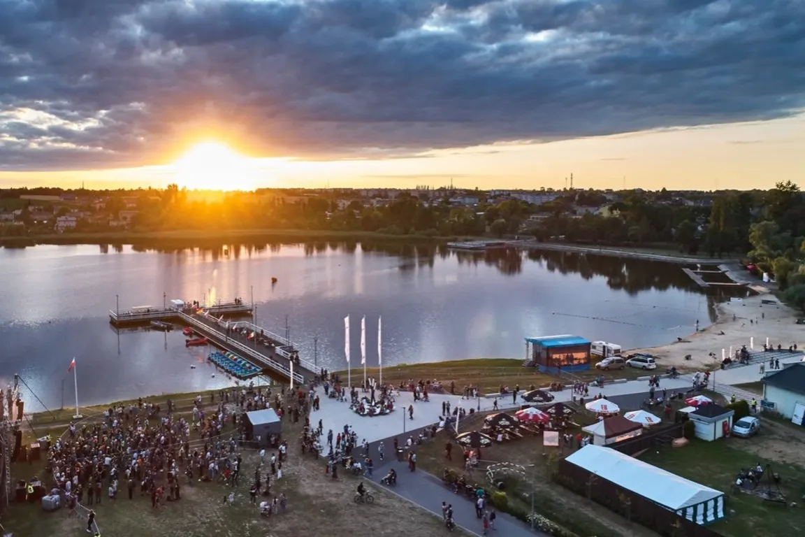 Plaża miejska Żnin, Jezioro Duże Żnińskie