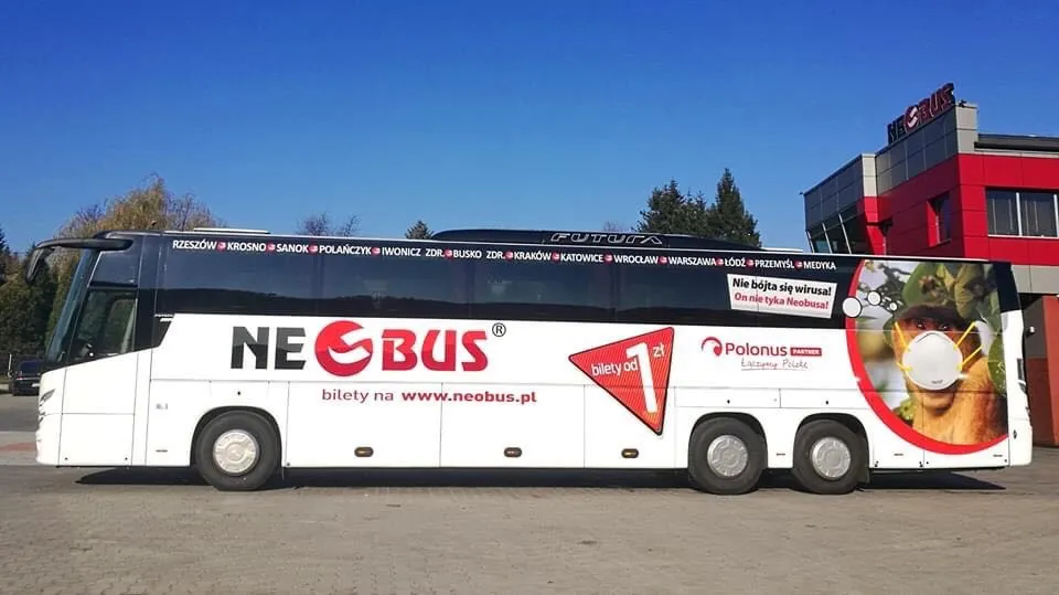 autobus Neobus bagaż