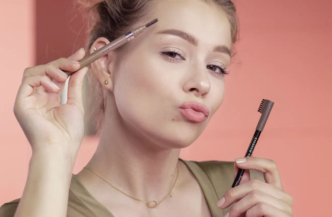Czym jest korektor do brwi i jak działa