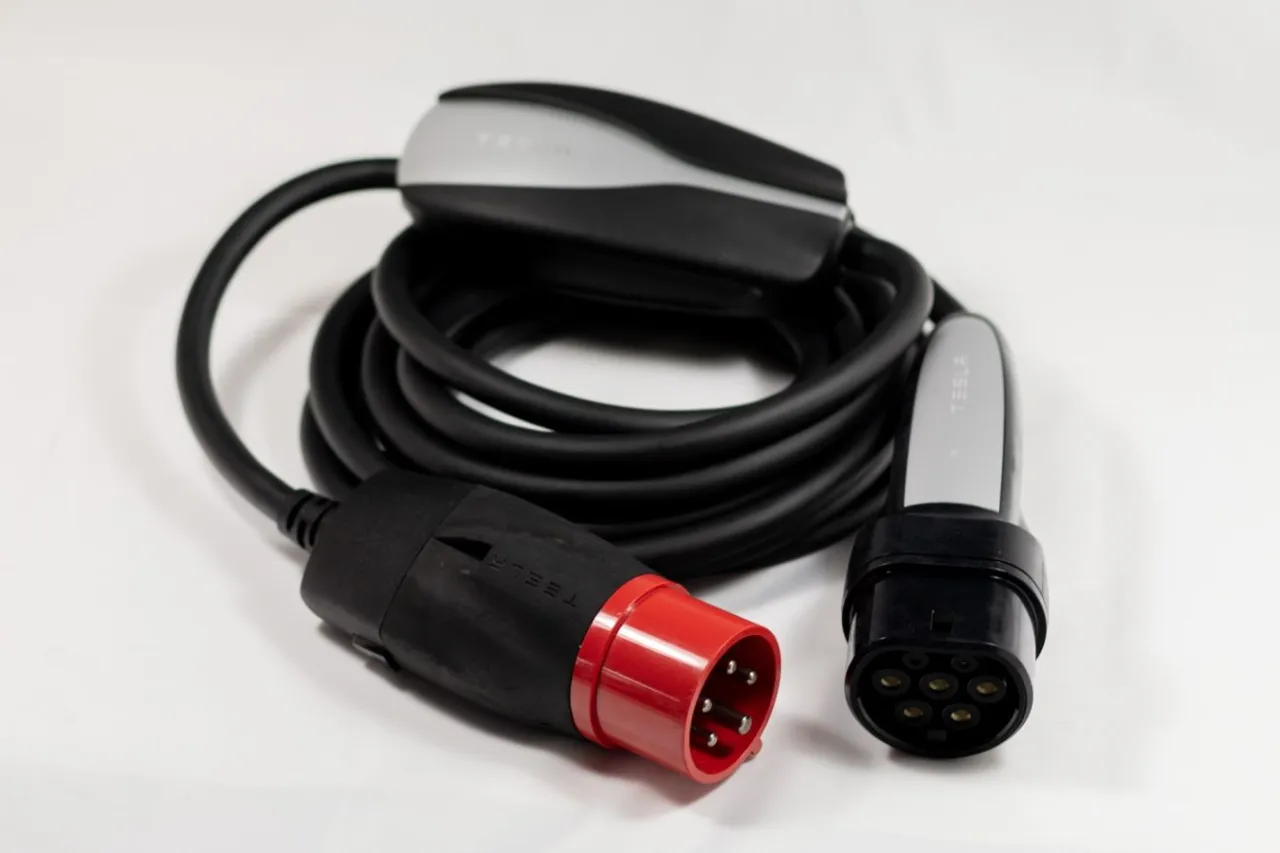 Tesla USA ładowanie modyfikacje