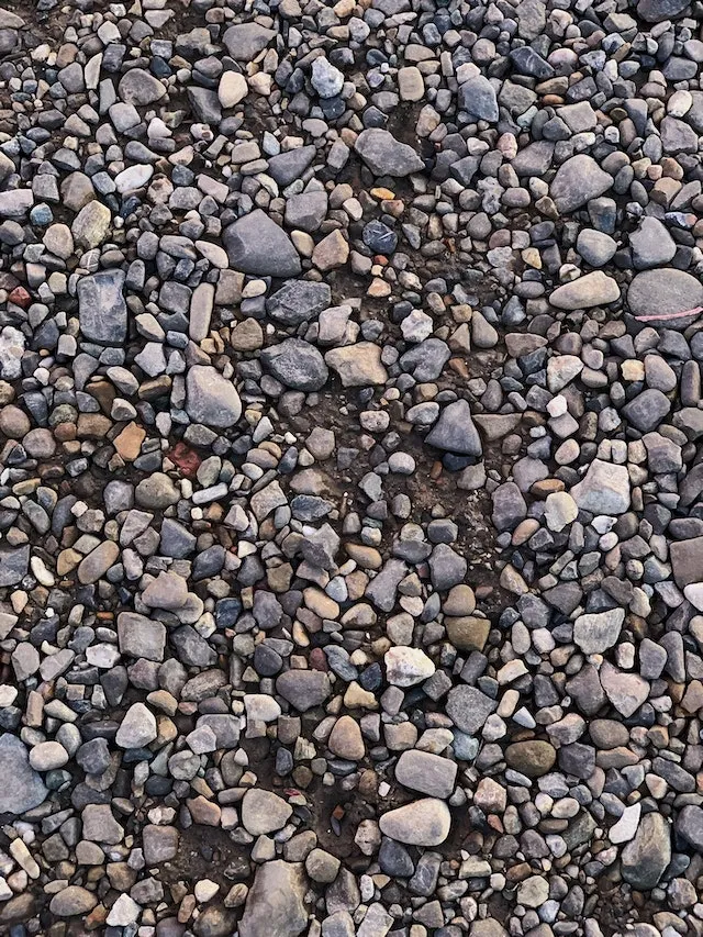 Zdjęcie Ile kosztuje kamień na podjazd? Zaskakujące ceny i rodzaje materiałów
