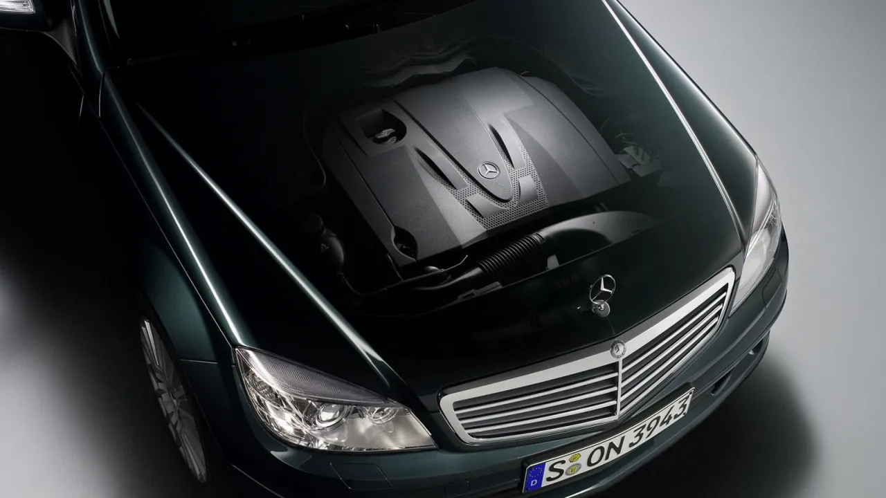 Zdjęcie Mercedes C klasa W204 - które silniki oferują najlepsze osiągi?
