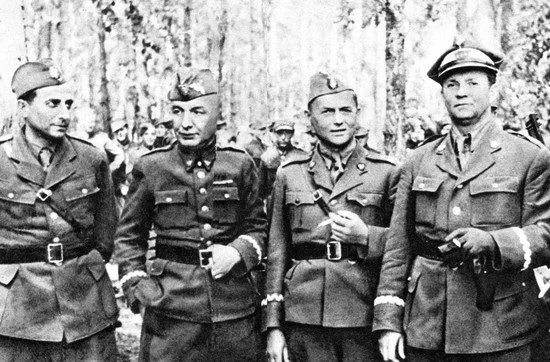 Zdjęcie Generał co się kulom nie kłaniał: historia, legenda i kontrowersje