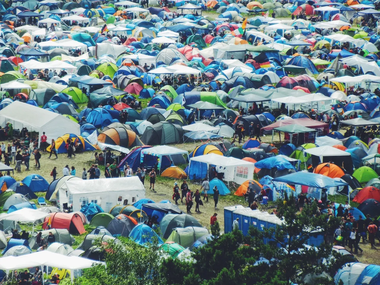 Zdjęcie Camping czy kemping: jakie są różnice i które słowo wybrać?