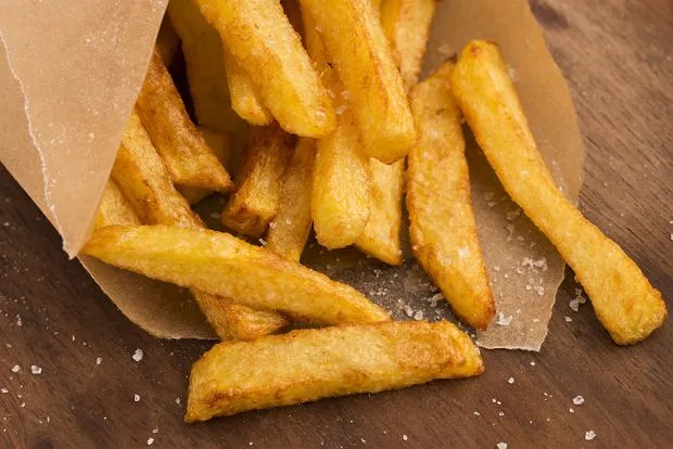 Zdjęcie Ile czasu piec frytki w piekarniku, aby były idealnie chrupiące?