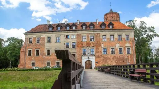 Zdjęcie Uniejów atrakcje: Odkryj ukryte skarby i najlepsze miejsca do zwiedzania