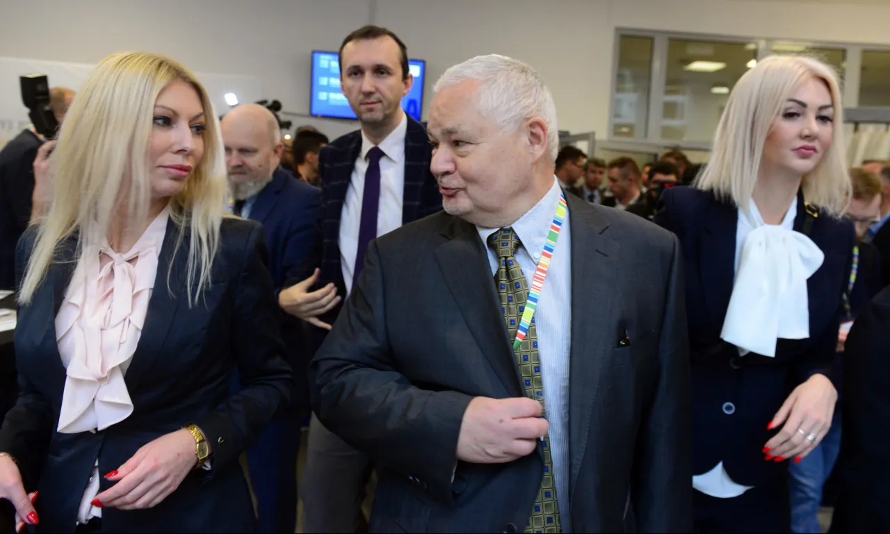 Zdjęcie Ile zarabia prezes NBP Marek Belka? Zaskakujące fakty o wynagrodzeniu