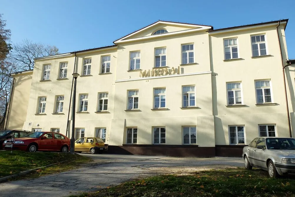 Zdjęcie Sanatoria NFZ w Busku-Zdroju – jak uzyskać najlepsze leczenie?