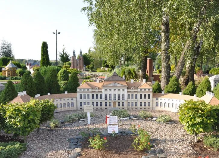 Zdjęcie Skansen miniatur Szlaku Piastowskiego - tajemnice i atrakcje w Pobiedziskach