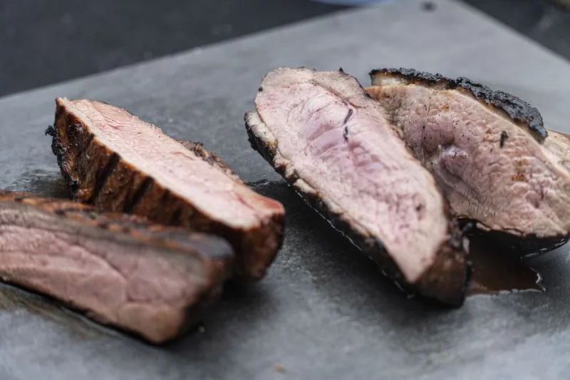 Zdjęcie Idealna kaczka z grilla: sekrety smaku i doskonałe przepisy