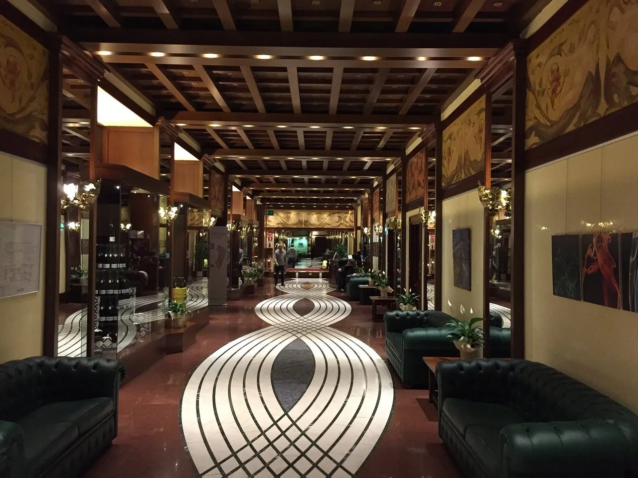 Zdjęcie Grand Hotel Trento: la tua guida completa per un soggiorno da sogno