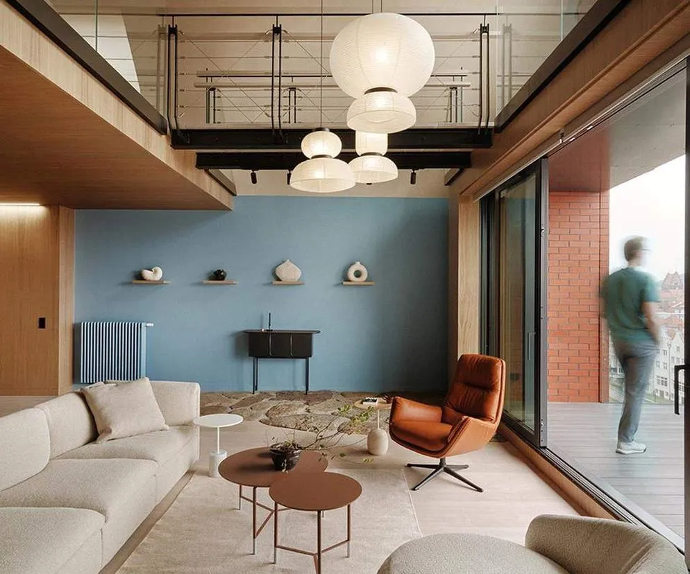 Zdjęcie Jak ustawić kanapy w salonie, aby uniknąć ciasnoty i zyskać przestrzeń