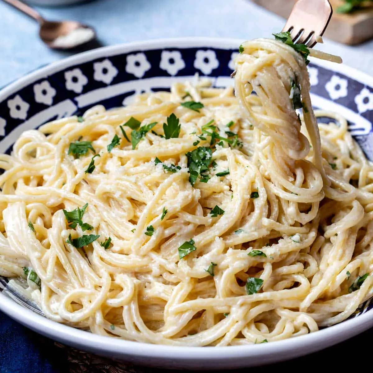Zdjęcie Jak przygotować idealne spaghetti z sosem alfredo w 30 minut