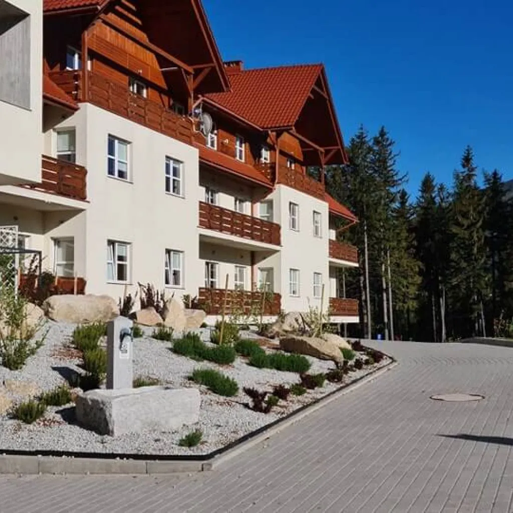 Zdjęcie Ile trwa pobyt w centrum medycznym w Karpaczu? Sprawdź szczegóły.
