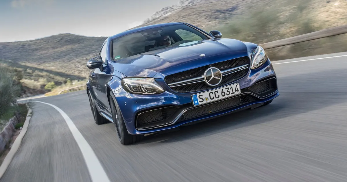 Zdjęcie Mercedes-AMG C 63 Coupe - moc, cena i unikalne edycje, które musisz znać