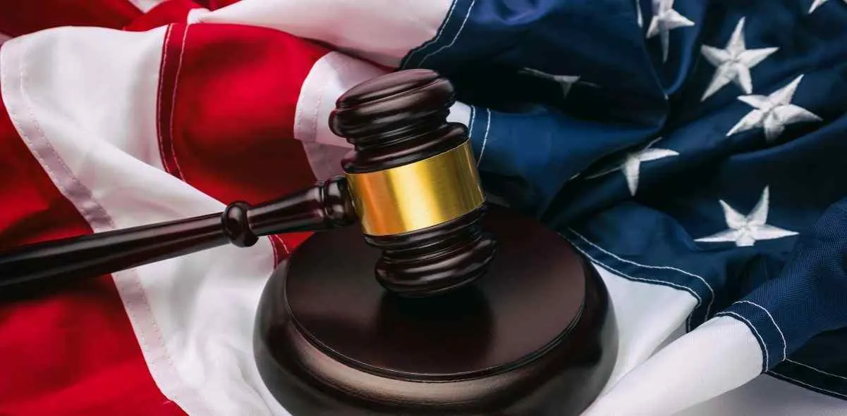 Zdjęcie Ile zarabia prawnik w USA? Zaskakujące różnice w wynagrodzeniach