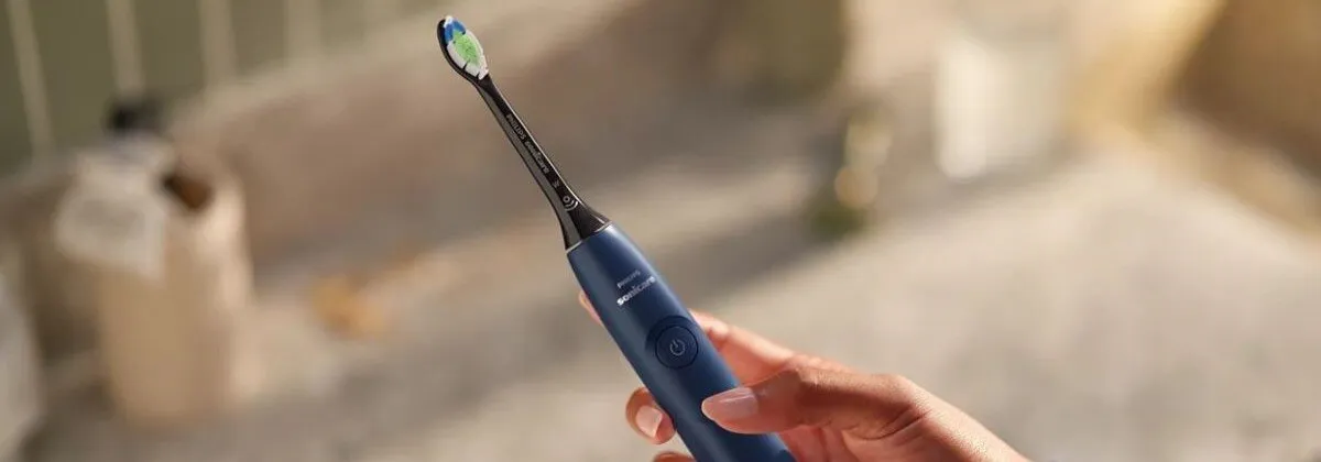Zdjęcie Jak używać szczoteczki sonicznej Philips, aby uniknąć błędów w myciu zębów