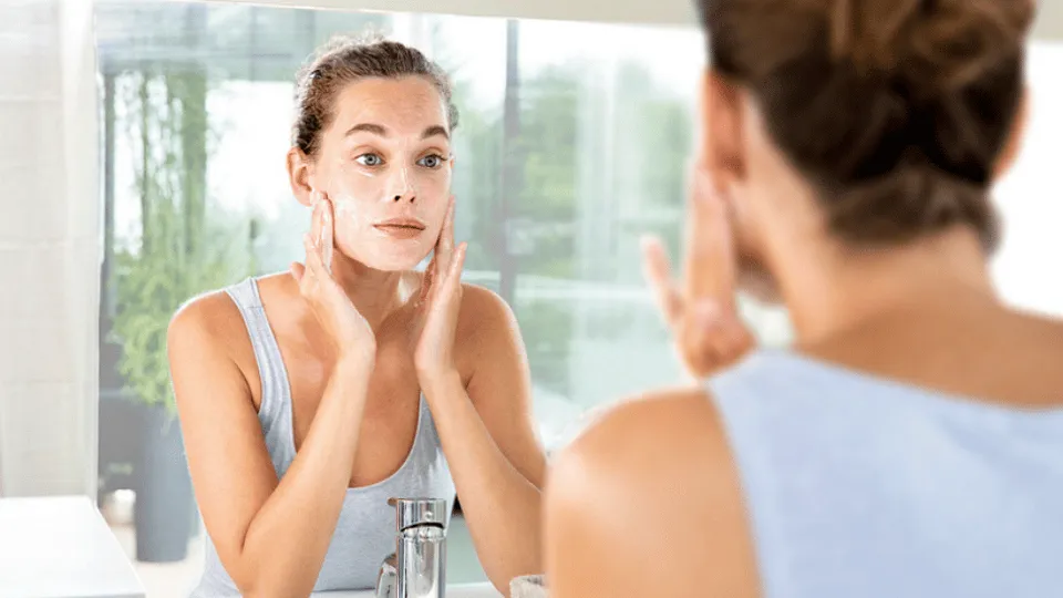 Zdjęcie Cómo tener una buena rutina de limpieza facial que transformará tu piel