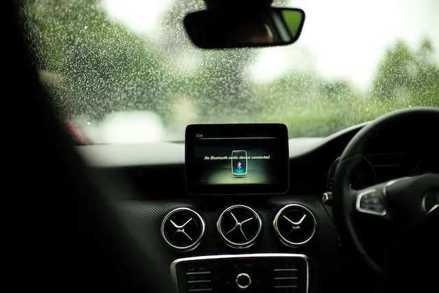 Zdjęcie Jak podłączyć telefon do samochodu przez bluetooth - proste kroki i porady