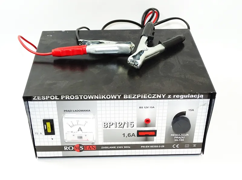Zdjęcie Jak ładować akumulator prostownikiem Romstan BP12V/15A bez błędów