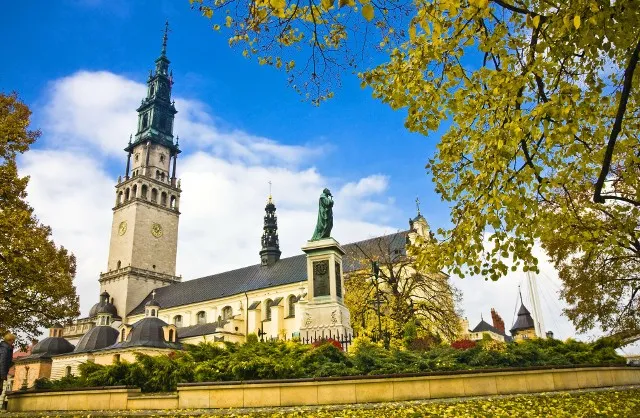 Zdjęcie Gdzie jest jasna góra? Odkryj jej lokalizację i znaczenie w Częstochowie