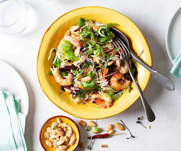 Zdjęcie Ensalada con gambas y gulas: receta fácil y deliciosa para sorprender