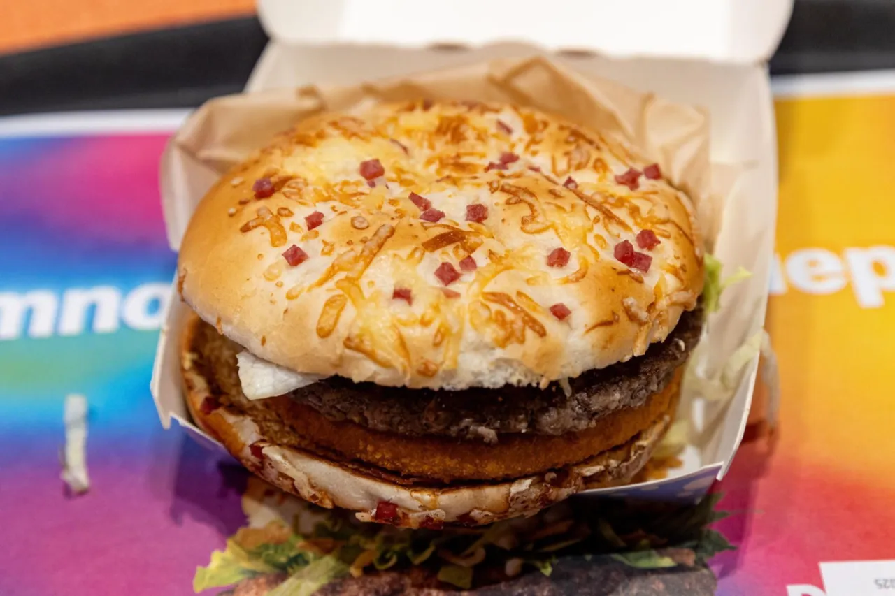 porównanie kalorii Burger Drwala warianty