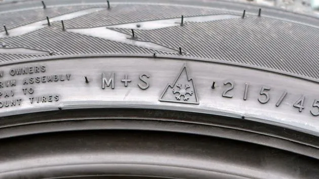 symbol 3PMSF na oponie