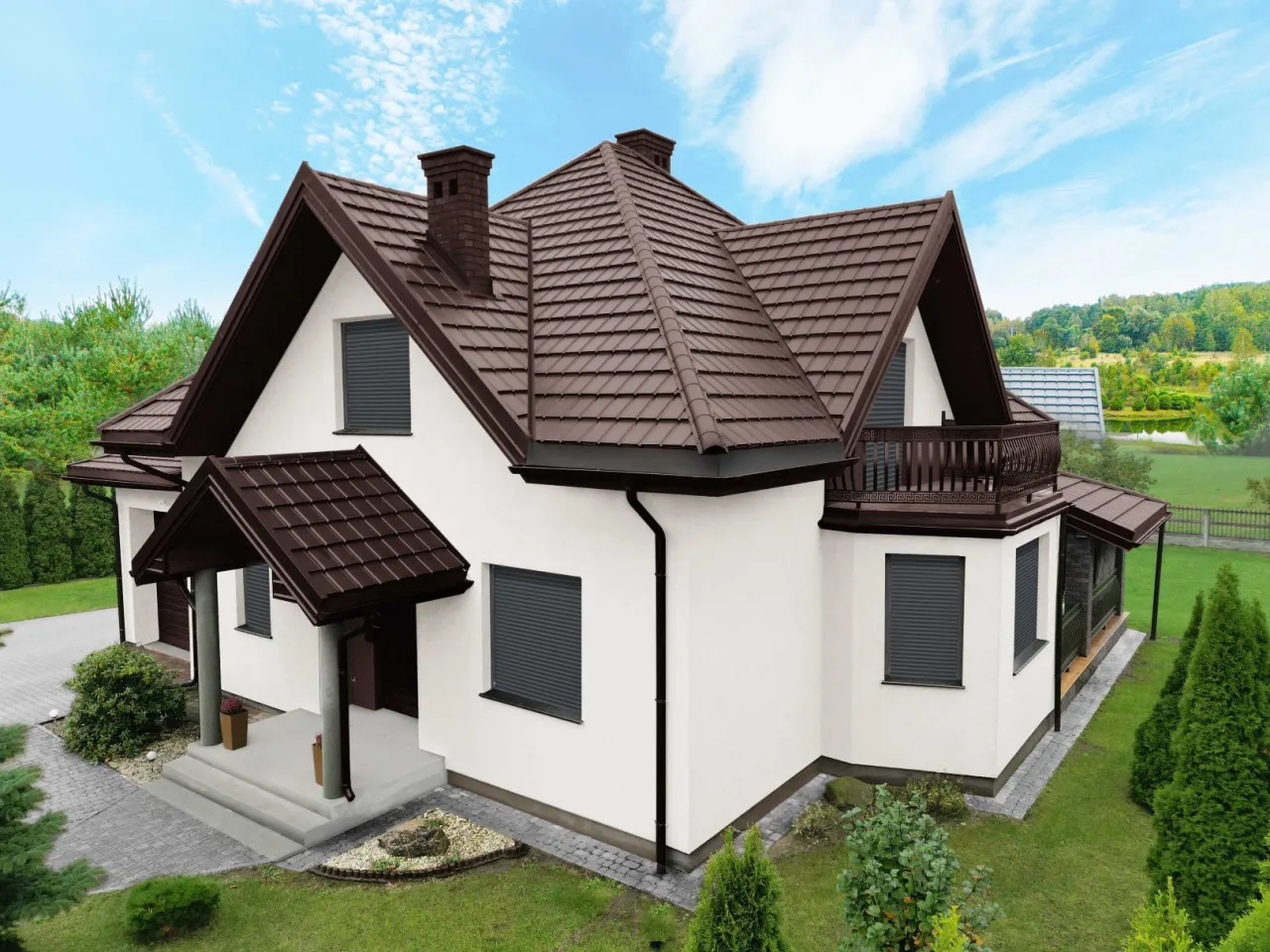 Elewacja domu łączenie kolorów i materiałów