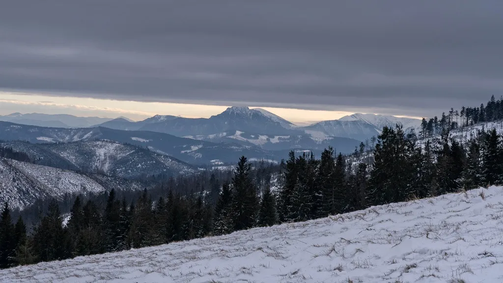 Panorama z Hali Rycerzowej Tatry Mała Fatra