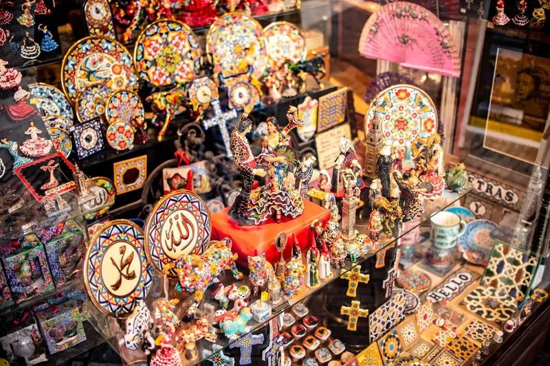 Jak pakować pamiątki z Hiszpanii do walizki