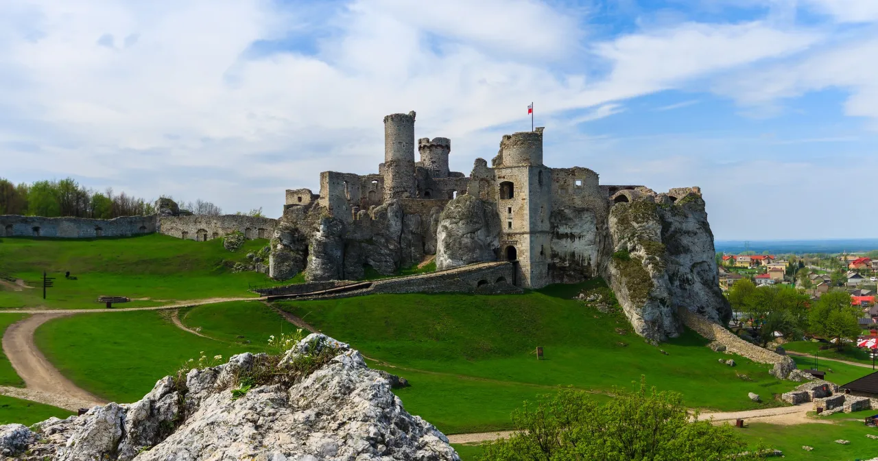 Zamek w Malborku, Zamek Książ, Zamek Ogrodzieniec
